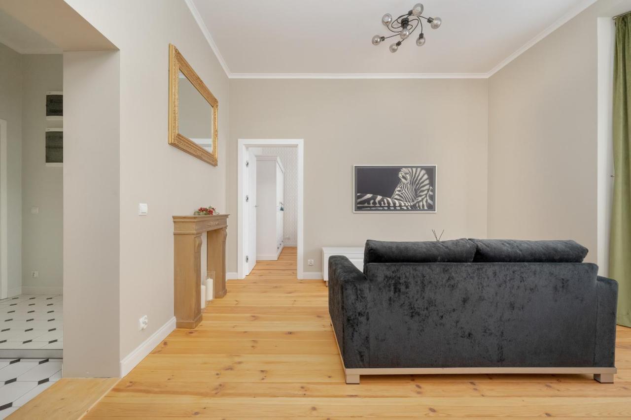Aesthetic One Bedroom In By Renters