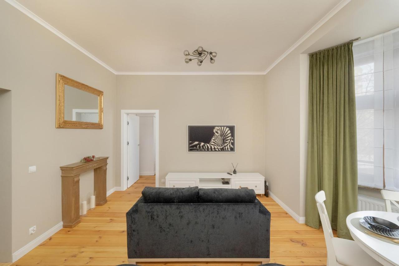 Aesthetic One Bedroom In By Renters * Wroclaw